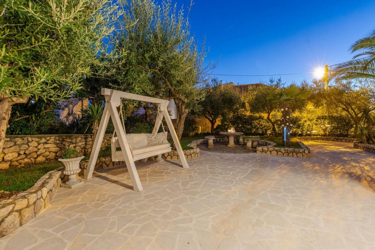 Villa Bella With Pool Novalja Bagian luar foto